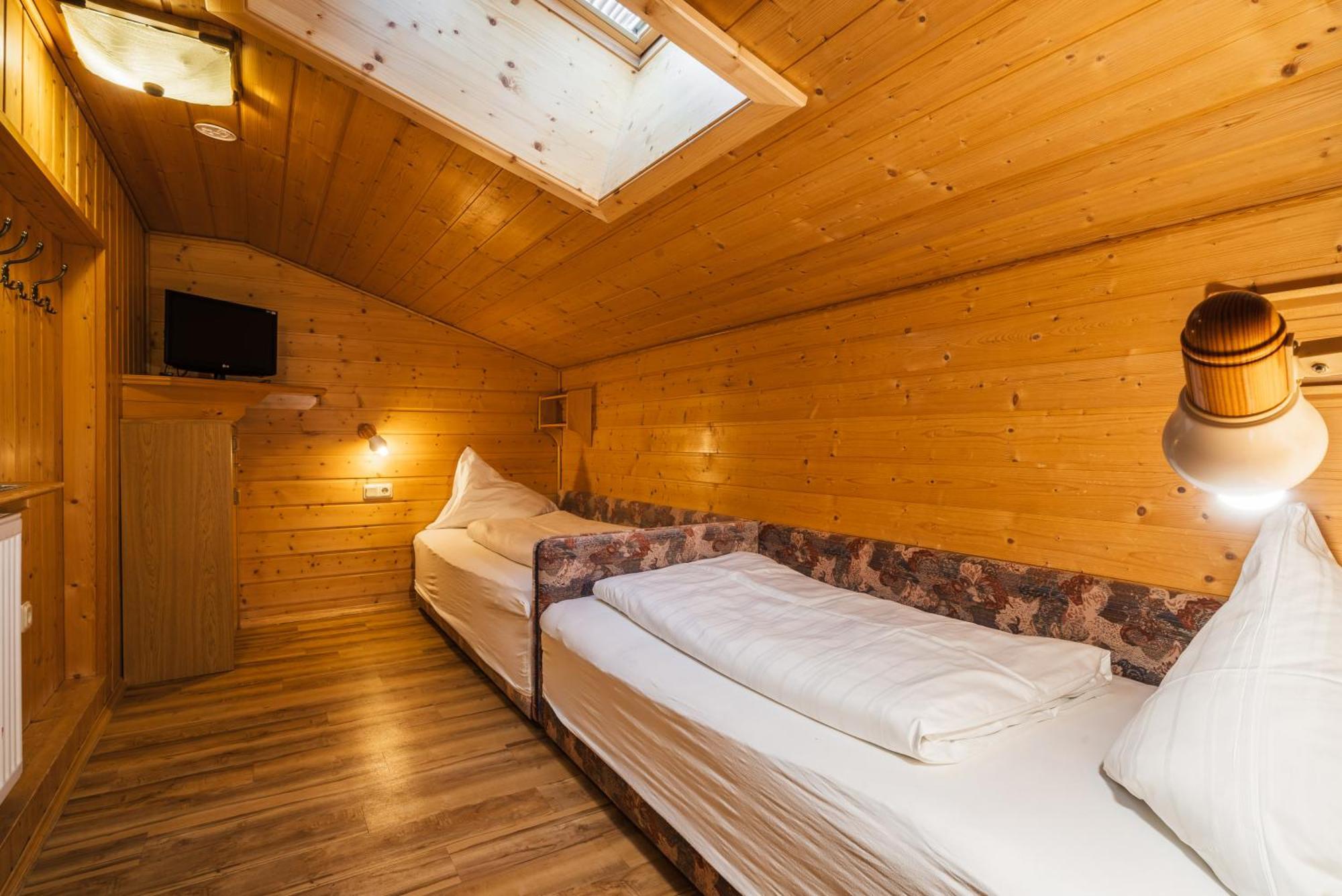 Appartementanlage Thermenblick Ski In & Ski Out باد كلينكيرشهايم المظهر الخارجي الصورة