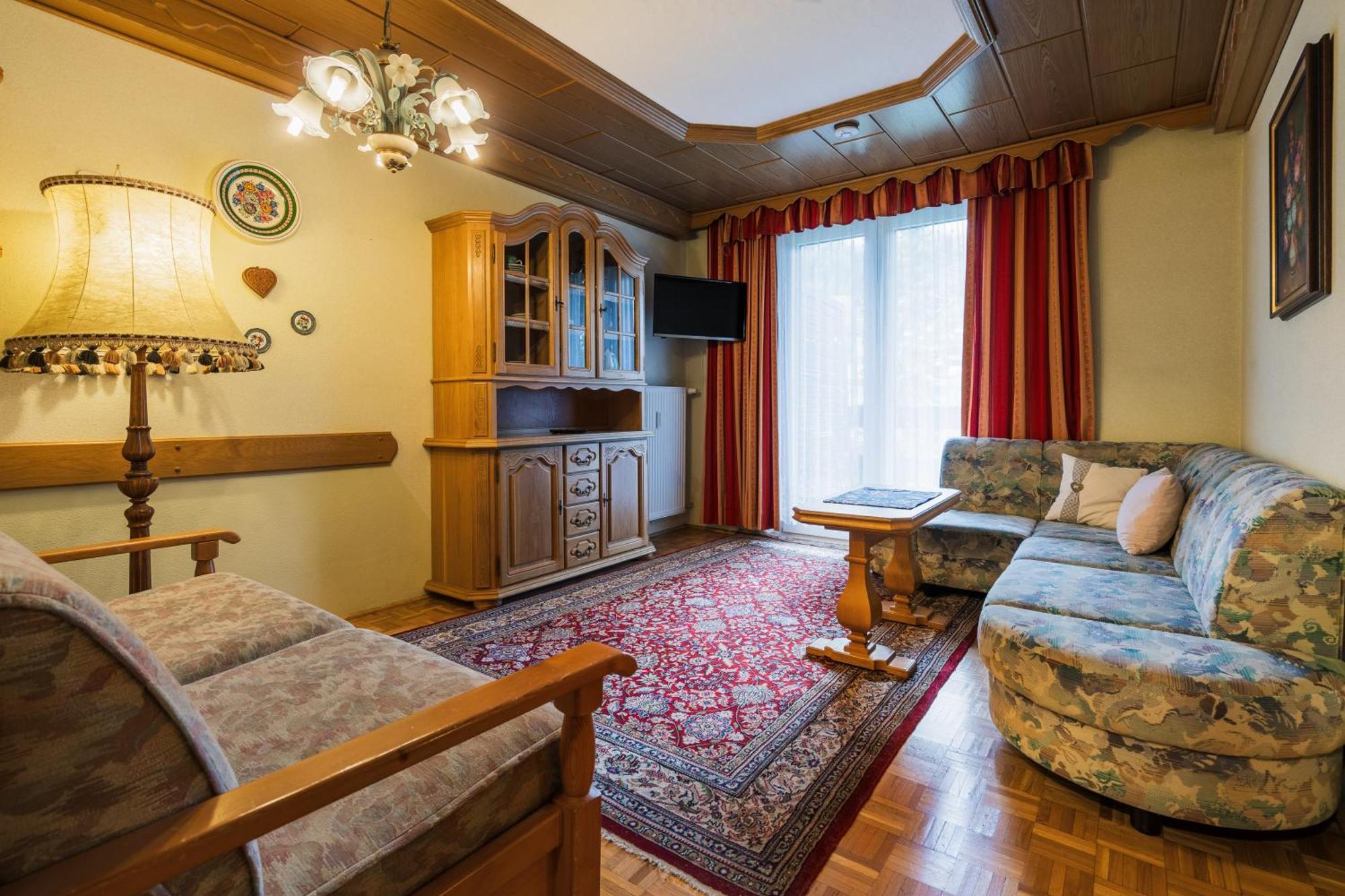 Appartementanlage Thermenblick Ski In & Ski Out باد كلينكيرشهايم المظهر الخارجي الصورة