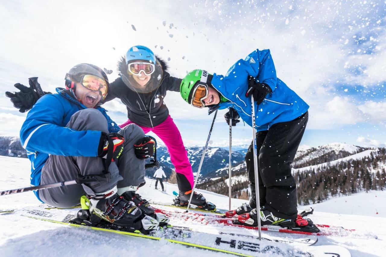 Appartementanlage Thermenblick Ski In & Ski Out باد كلينكيرشهايم المظهر الخارجي الصورة